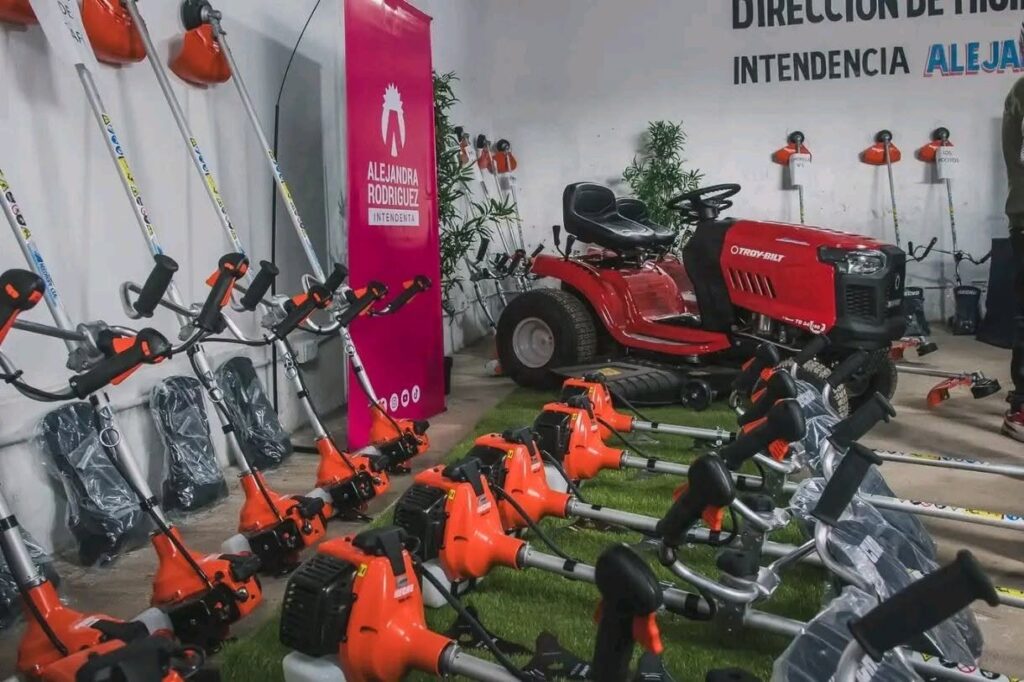 Nuevo equipamiento para reforzar el mantenimiento de espacios verdes en Lomas de Tafí y Tafí Viejo