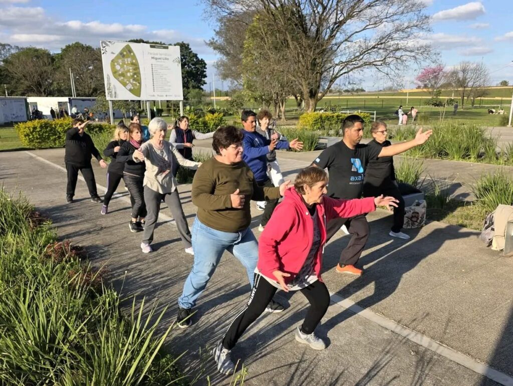 El Parque Miguel Lillo ofrecerá clases gratuitas de Taichi este fin de semana